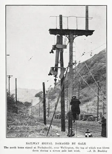Image: Railway signal damaged by gale