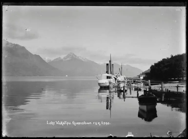 Image: Lake Wakatipu, Queenstown