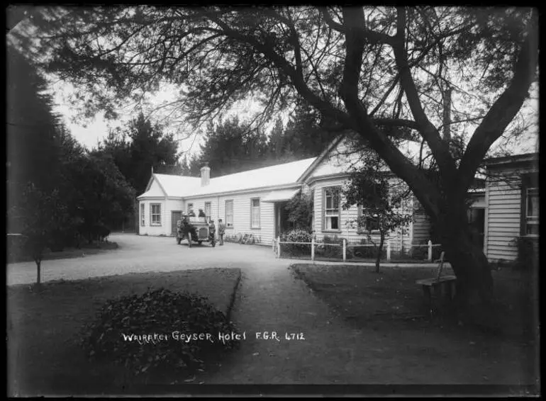 Image: Wairakei Geyser Hotel