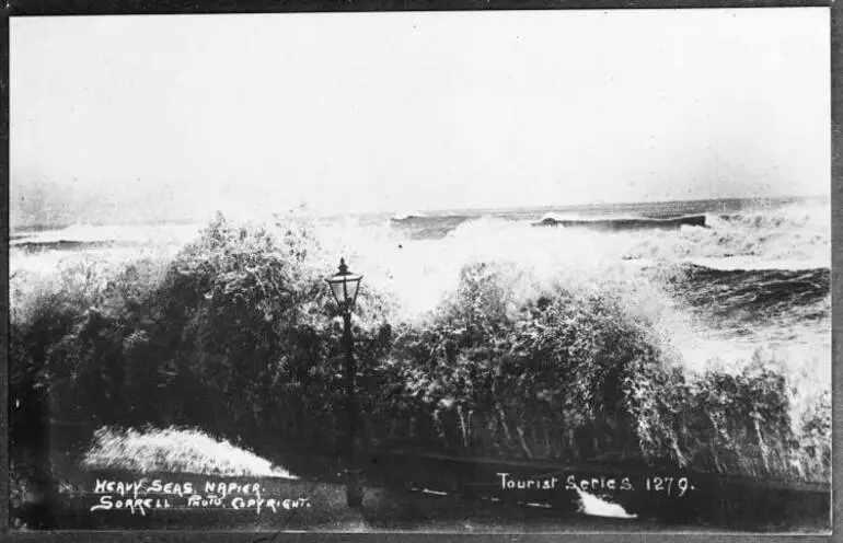 Image: Heavy Seas, Napier, 1910