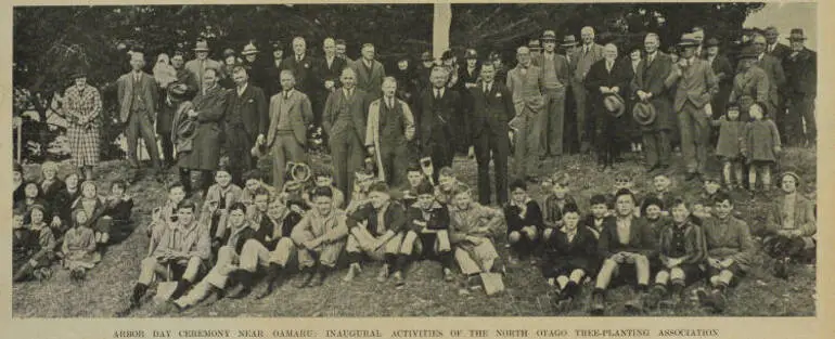 Image: Arbor Day ceremony near Oamaru: inaugural activities of the North Otago Tree-planting Association