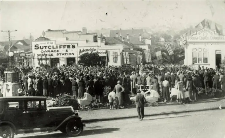 Image: Arbor Day in the Civic Reserve, Highbury, Birkenhead.