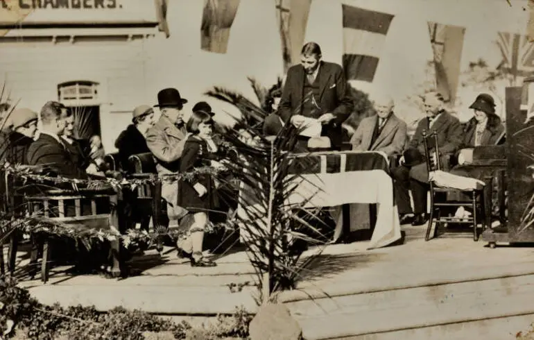 Image: Arbor Day celebrations outside Birkenhead CounciL, 1933