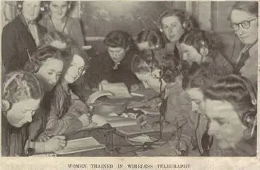 Image: Women trained in wireless telegraphy