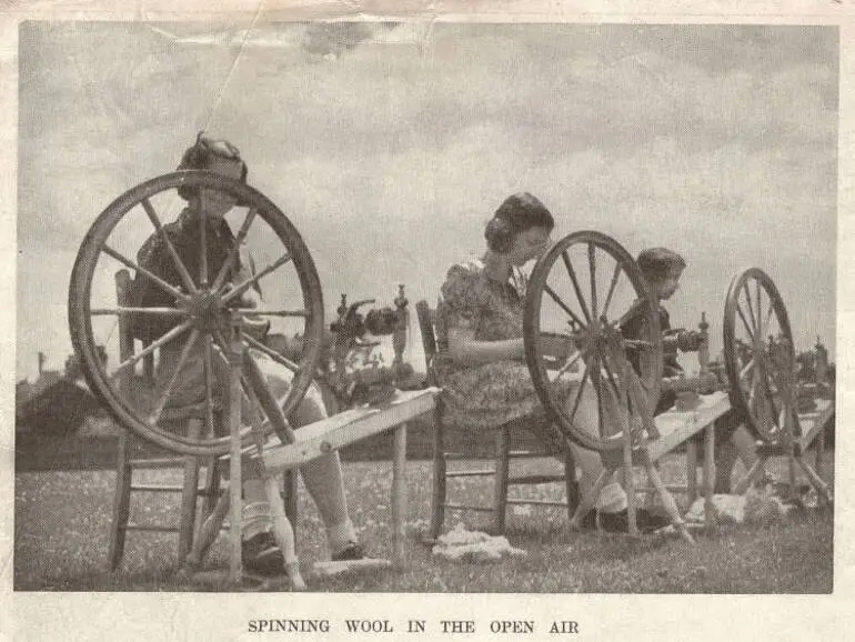 Image: Spinning wool in the open air