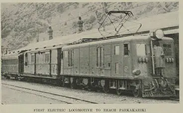 Image: First electric locomotive to reach Paekakariki