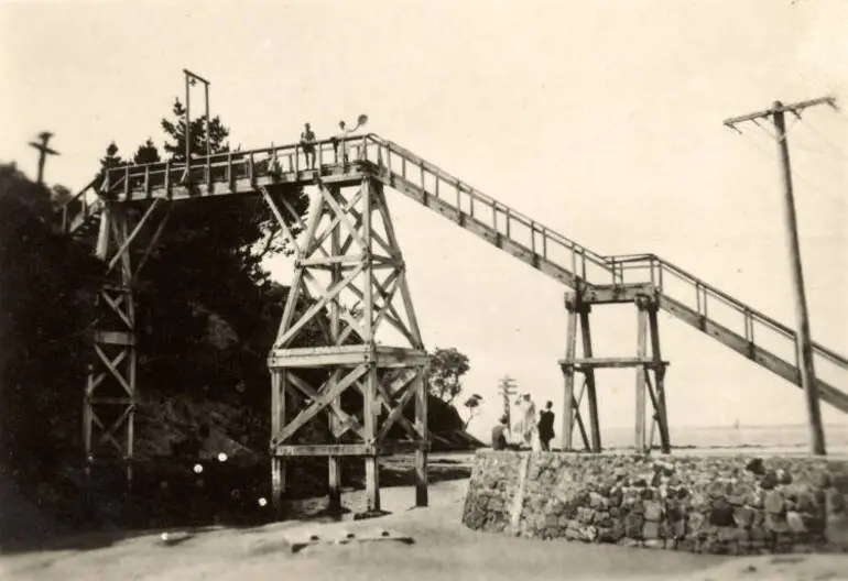 Image: Footbridge to Castor Bay.