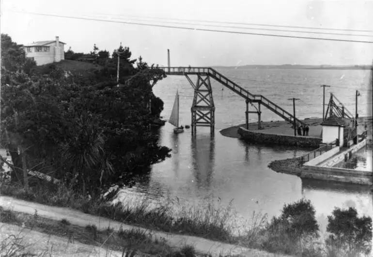 Image: Wairau Estuary showing footbridge.