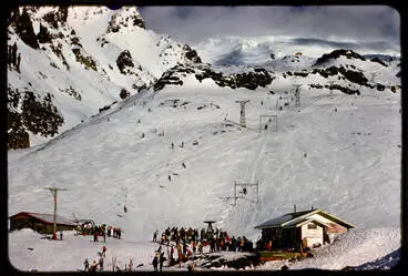 Image: Skiing on Mount Ruapehu