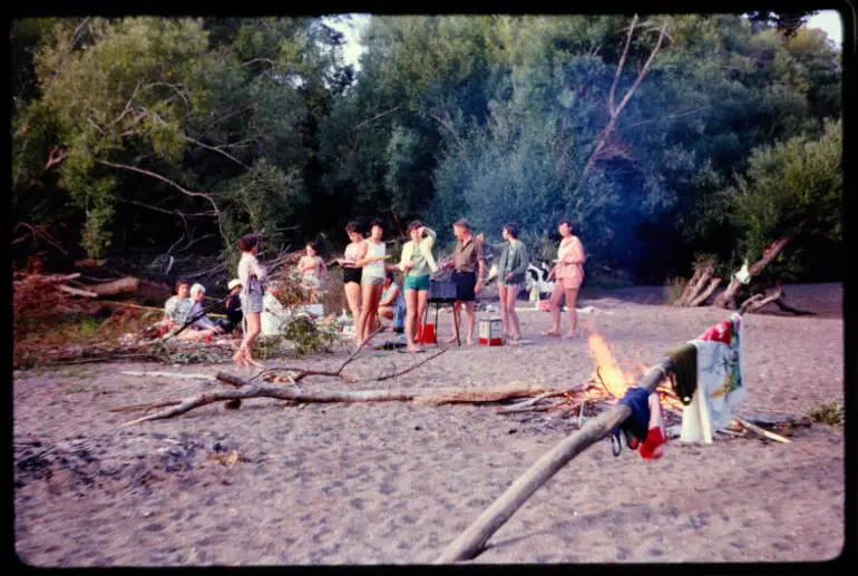 Image: Barbecue on the beach