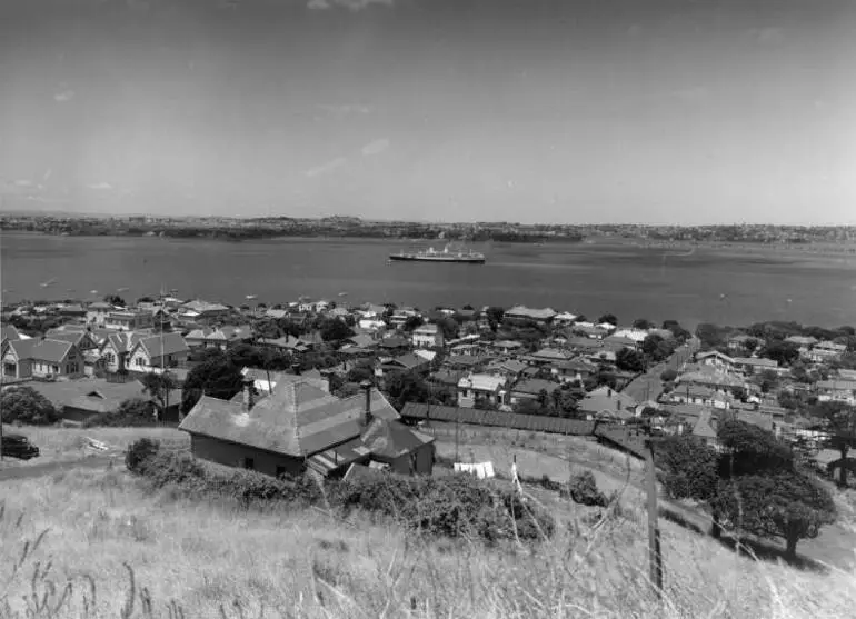 Image: Waitematā Harbour from Mount Victoria, 1958