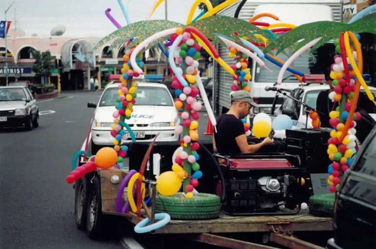 Image: Coming Out Day, Ponsonby Road, 1998