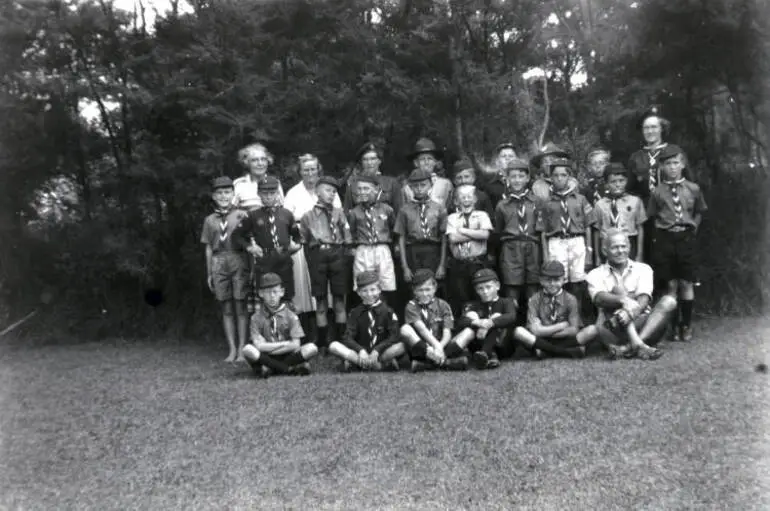 Image: Castor Bay Scout group at Carey Park, Waitakere