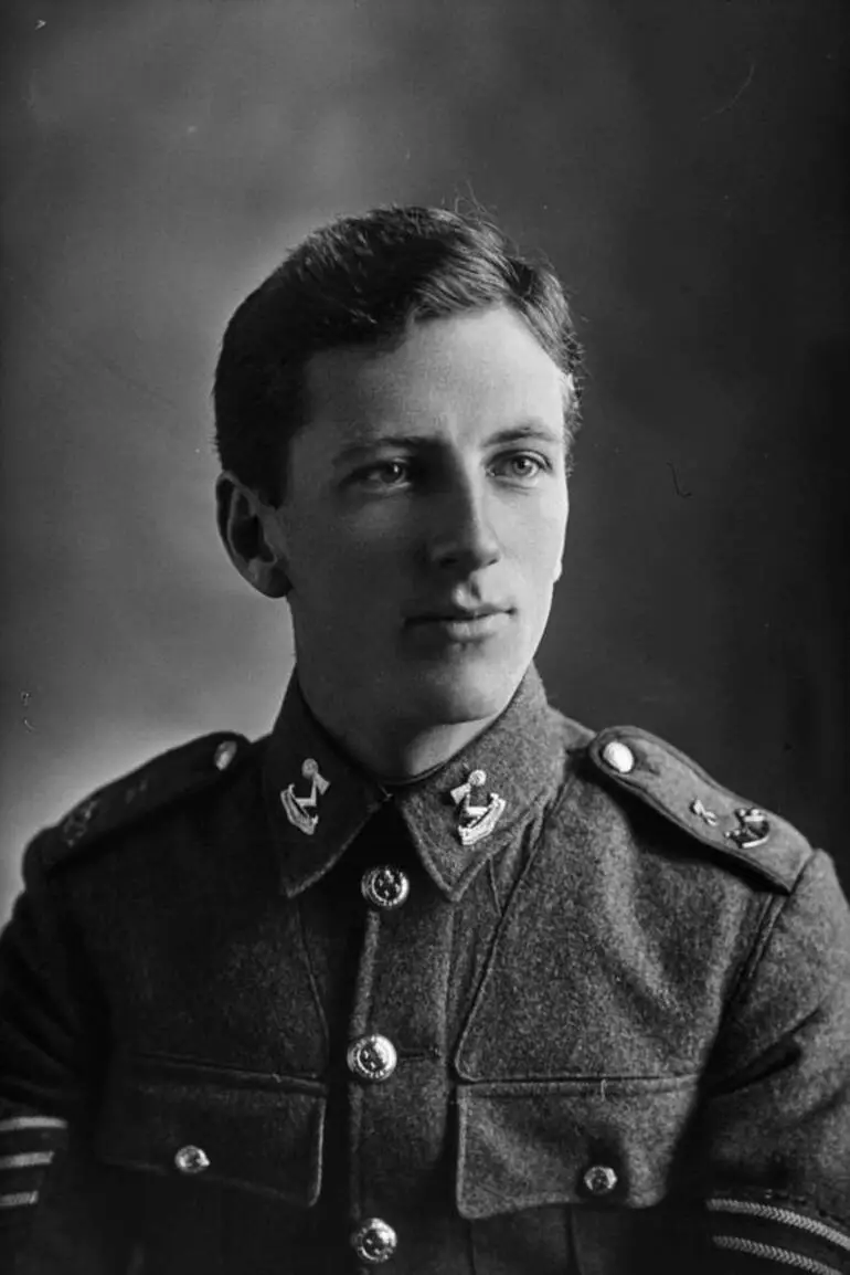 Image: Sergeant Leslie Rotorua Darrow, 1915