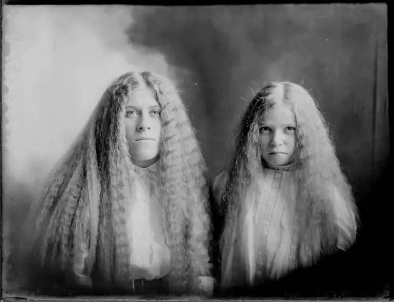 Image: Mrs and Miss Wedding, 1910