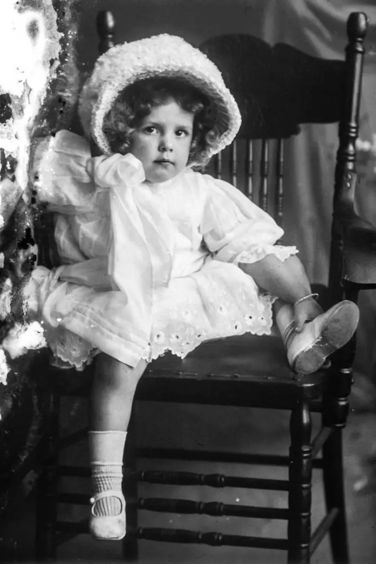 Image: Missie Harston, 1910