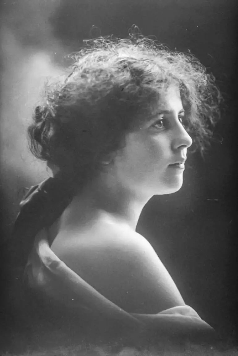 Image: Miss Dennison, 1910