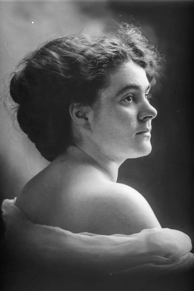 Image: Miss Yates, 1910