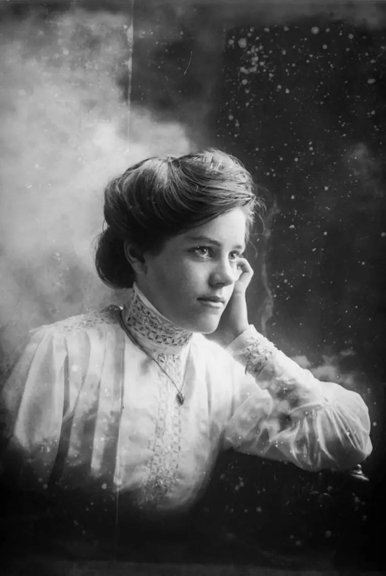 Image: Miss Buttle, 1909