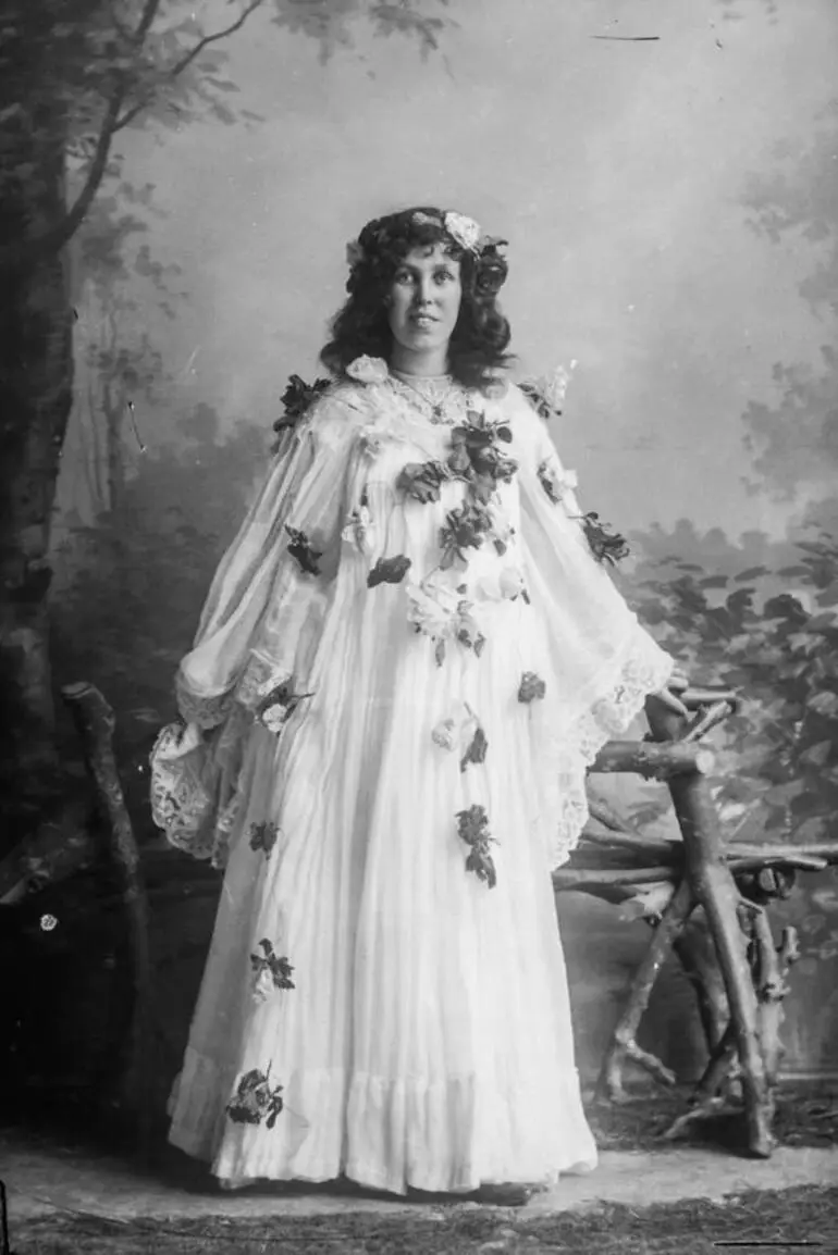 Image: Miss Lily Roberts, 1909