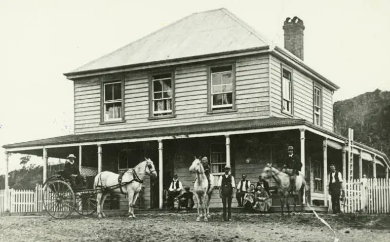 Image: Albany Hotel, Main Road, Albany.