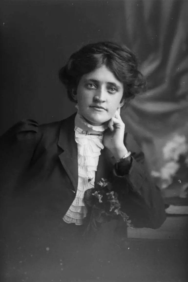 Image: Miss Windsor