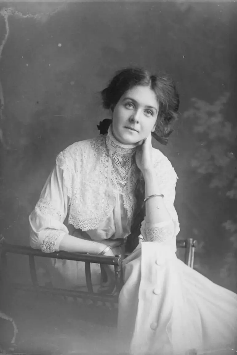 Image: Miss Robinson, 1909
