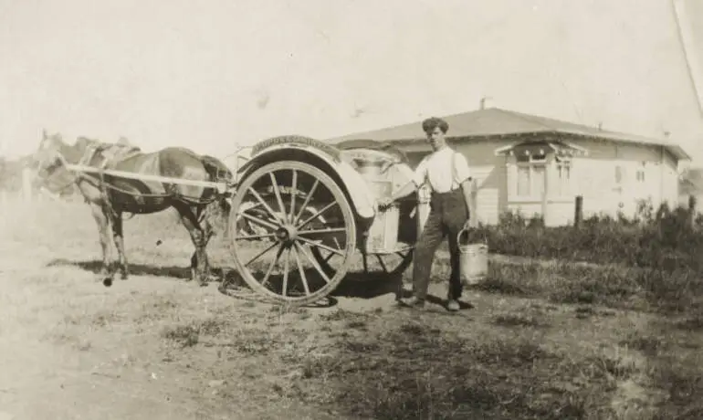 Image: Mr Rigg delivering milk from the Pupuke Dairy Co. to Otakau Road, Takapuna.