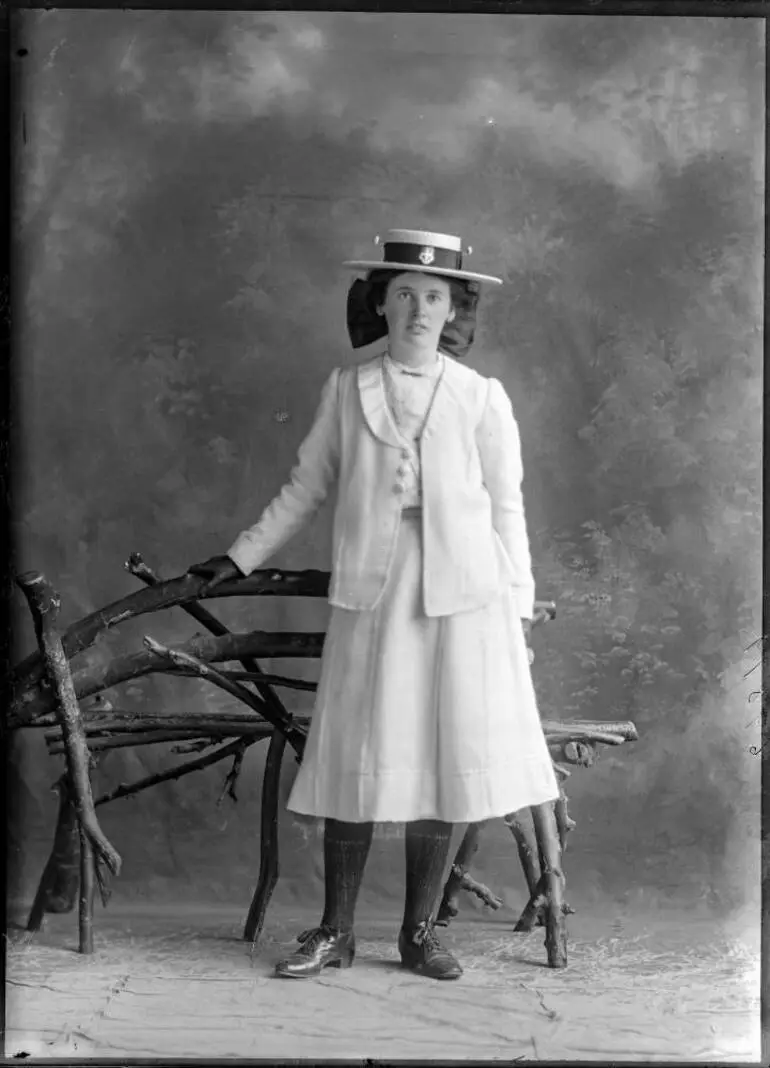 Image: Miss Roe