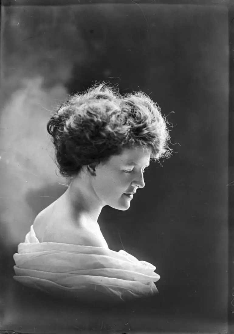 Image: Mrs Bradbury, 1912