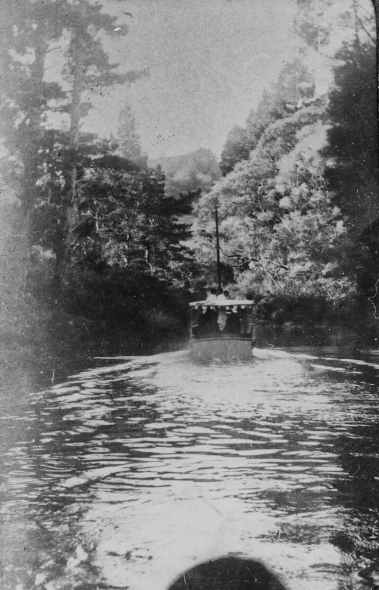 Image: The 'Nautilus' motoring on Lucas Creek, Albany.