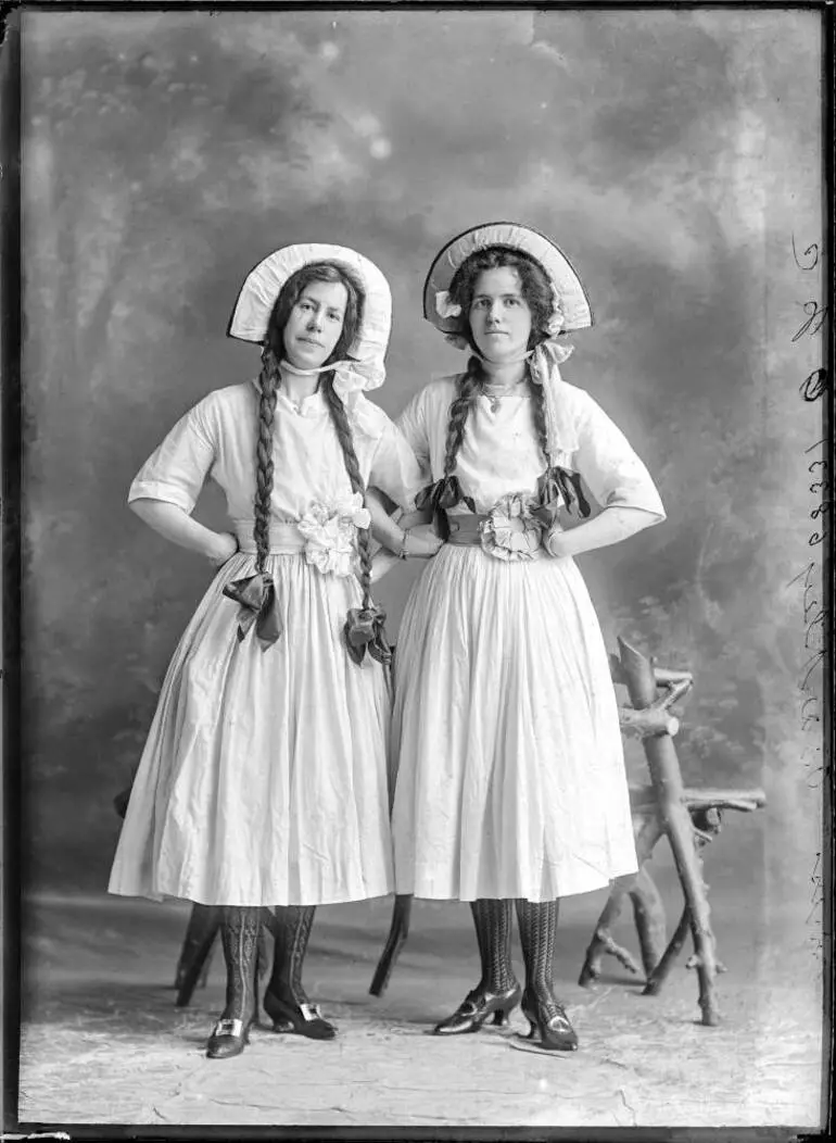 Image: Misses Barkley, 1911