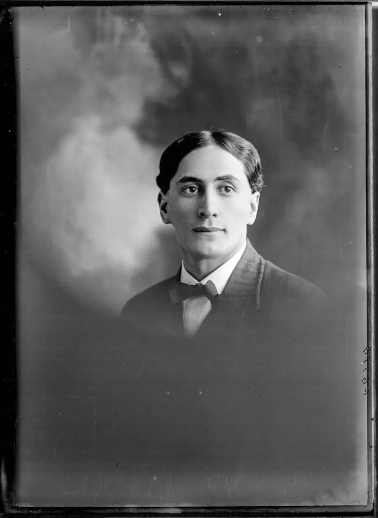 Image: Mr Asher, 1911