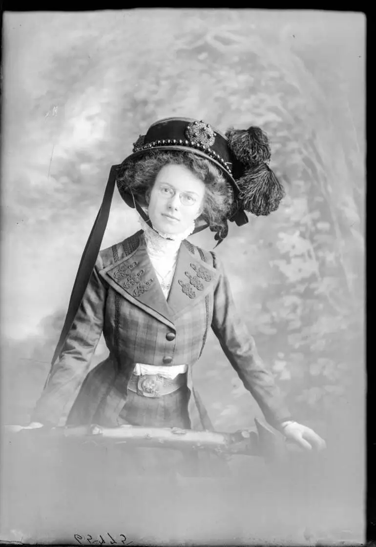 Image: Miss Pitt, 1911