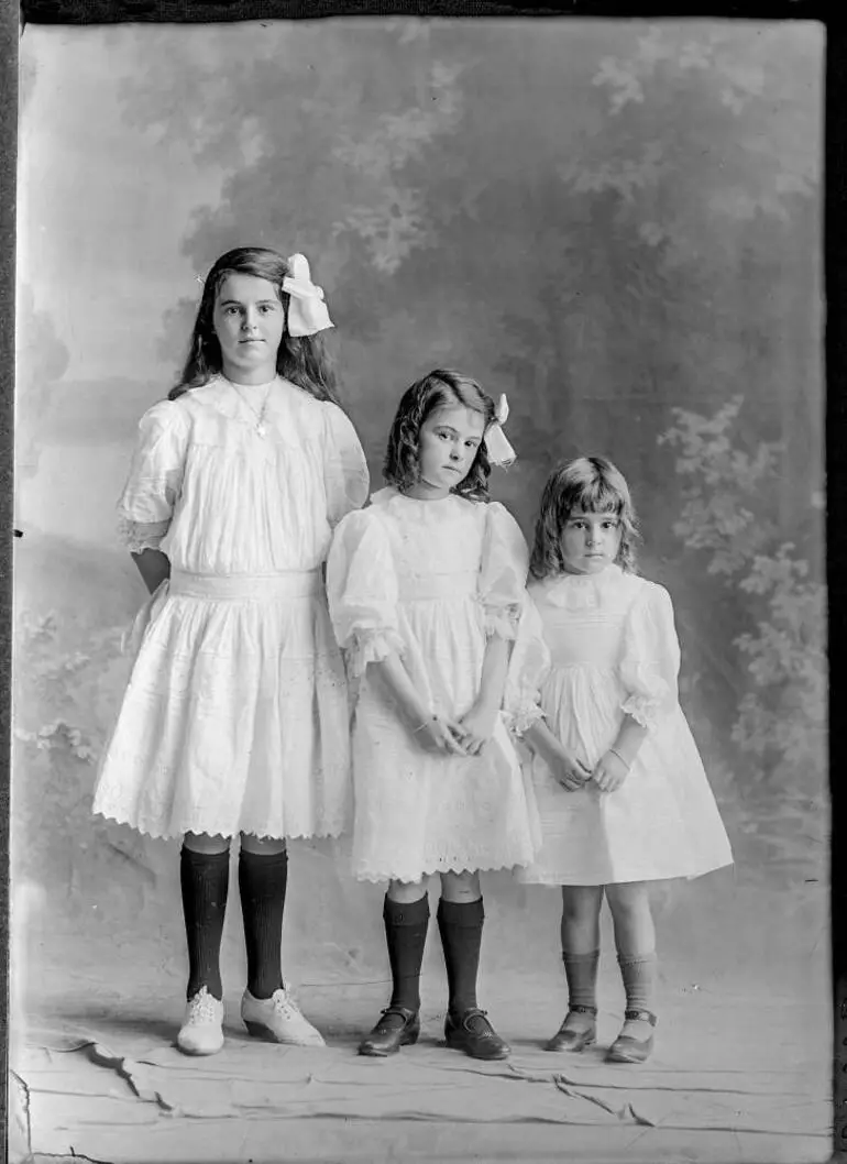 Image: Sergeant Creane girls, 1911