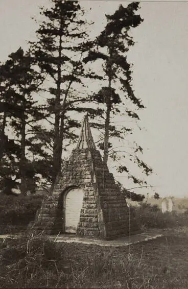 Image: 'Maori War Memorial', Pokeno, 1925