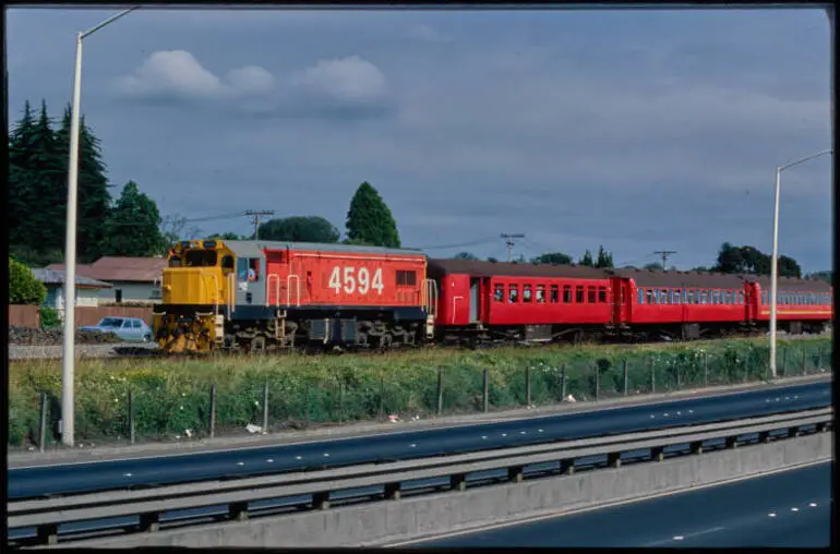 Image: Suburban Railway Services, Greenlane