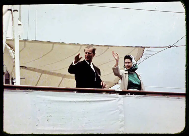 Image: Queen Elizabeth II at Auckland Domain, 1963