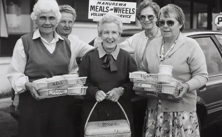 Image: Mrs Mackie's meal, Manurewa, 1990