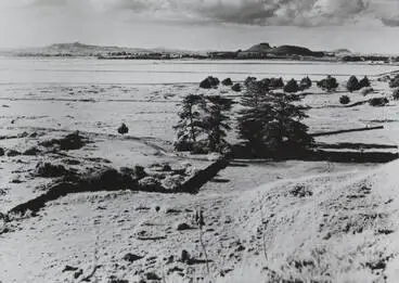 View from Otuataua, Ihumatao, 1960s Image: View from Otuataua, Ihumatao, 1960s