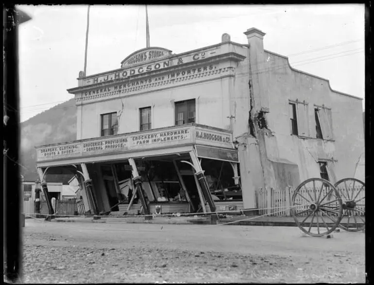 Image: H J Hodgson and Co, Murchison Earthquake, 1929