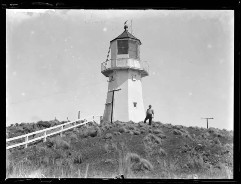 Image: Upper Pencarrow Lighthouse, Wellington, 1932