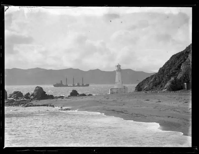 Image: Lower Pencarrow Lighthouse, Wellington, 1932