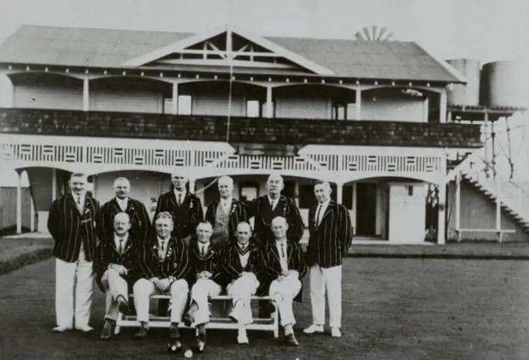 Image: Papatoetoe Bowling Club committee, ca 1925