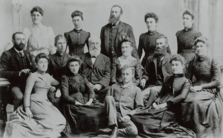Image: The Wyllie family of Papatoetoe, 1899