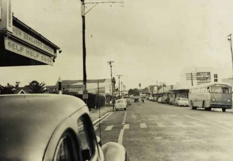 Image: St George Street, Papatoetoe, 1957.