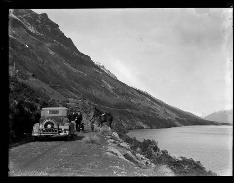 Image: Kingston-Queenstown Road, Lake Wakatipu, 1934