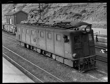 ED class electric locomotive 108, Paekākāriki, 1947 Image: ED class electric locomotive 108, Paekākāriki, 1947