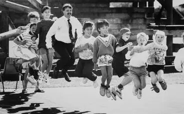 Image: 'MP skips with students', Papatoetoe, 1992