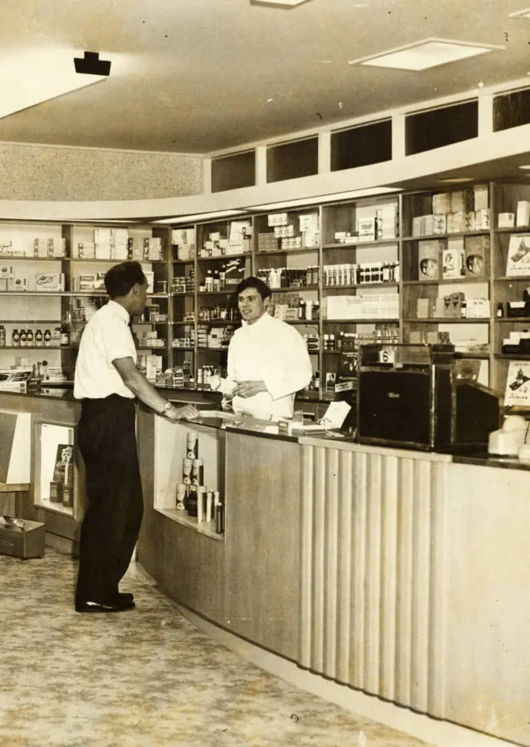 Image: New pharmacy, Papatoetoe, 1964